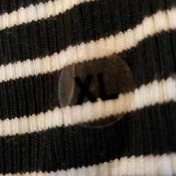 New York and Co Womens Sweater Sz XL Black White Off-Shoulder Neck 7th Avenue LS - Picture 12 of 12